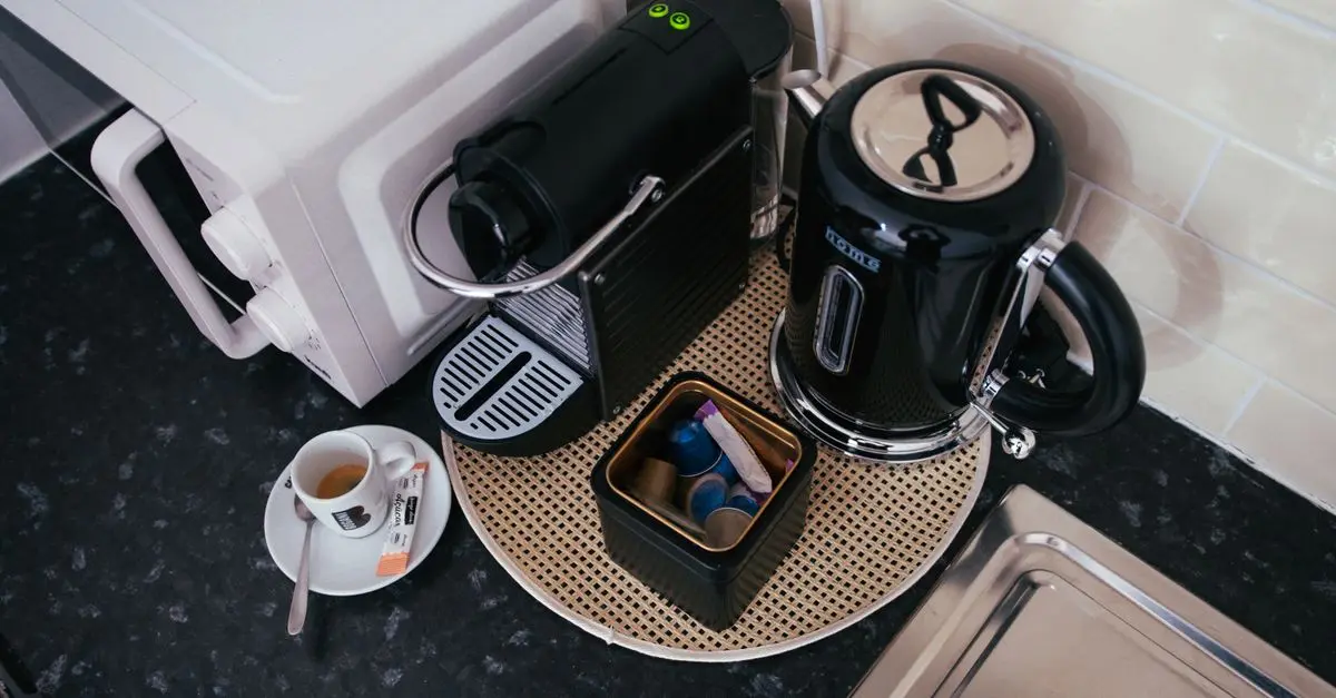 Les Meilleures Cafetières à Capsules pour les Petits Espaces