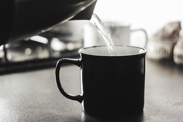 Les Meilleurs Accessoires pour Améliorer votre Cafetière à Capsules